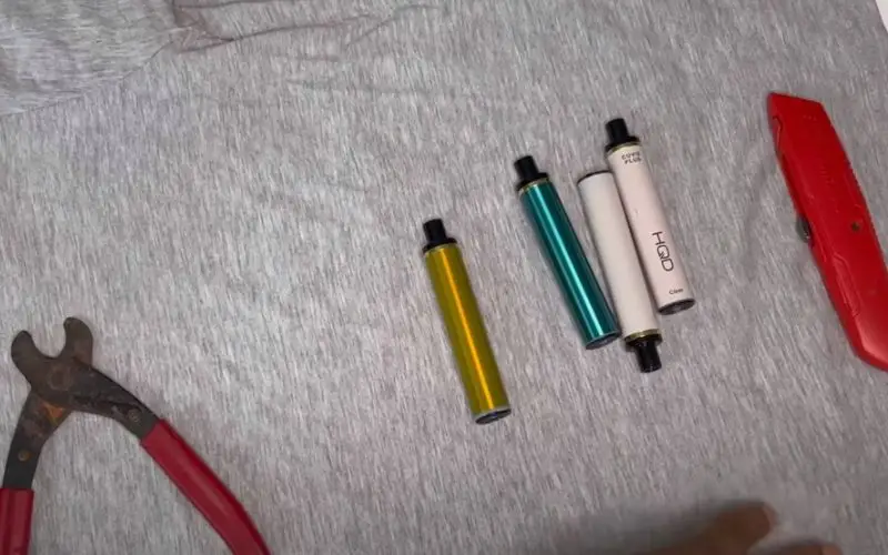 How To Open A HQD Vape: Grab The Tools