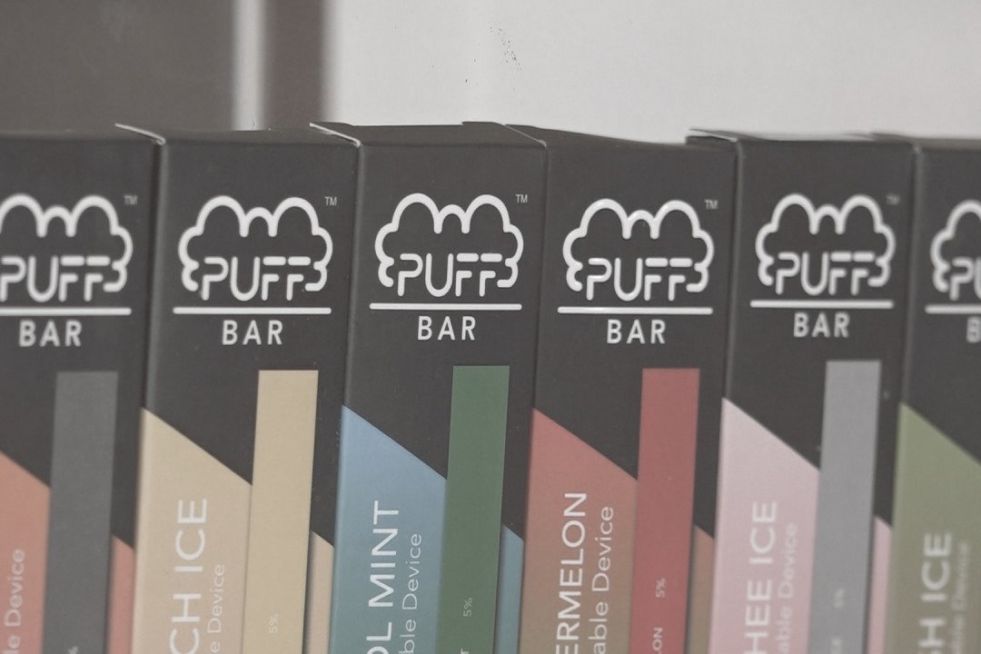 Puff Bar Disposable E-cigs Review | VapePenZone Australia Vape Shop